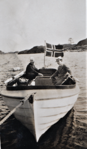 Motorbåt klar for avgang, 1930-tallet